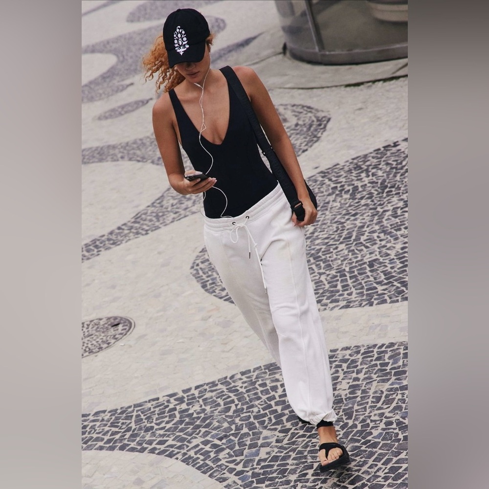 Free People🕊️Sprint To The Finish Pants New with Tags💎